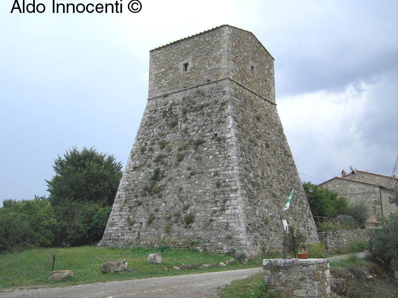 VIGNONI: TORRE FORTIFICATA 2' IMMAGINE